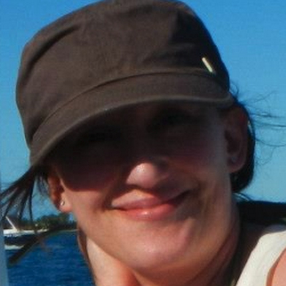 Meet your Posher, Claudia